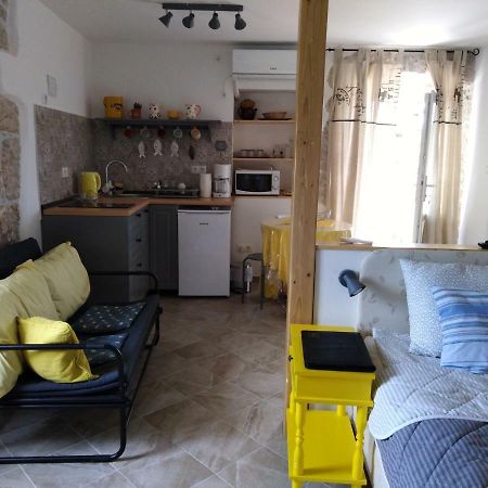 Studio Apartmani Sverko Пунат Экстерьер фото