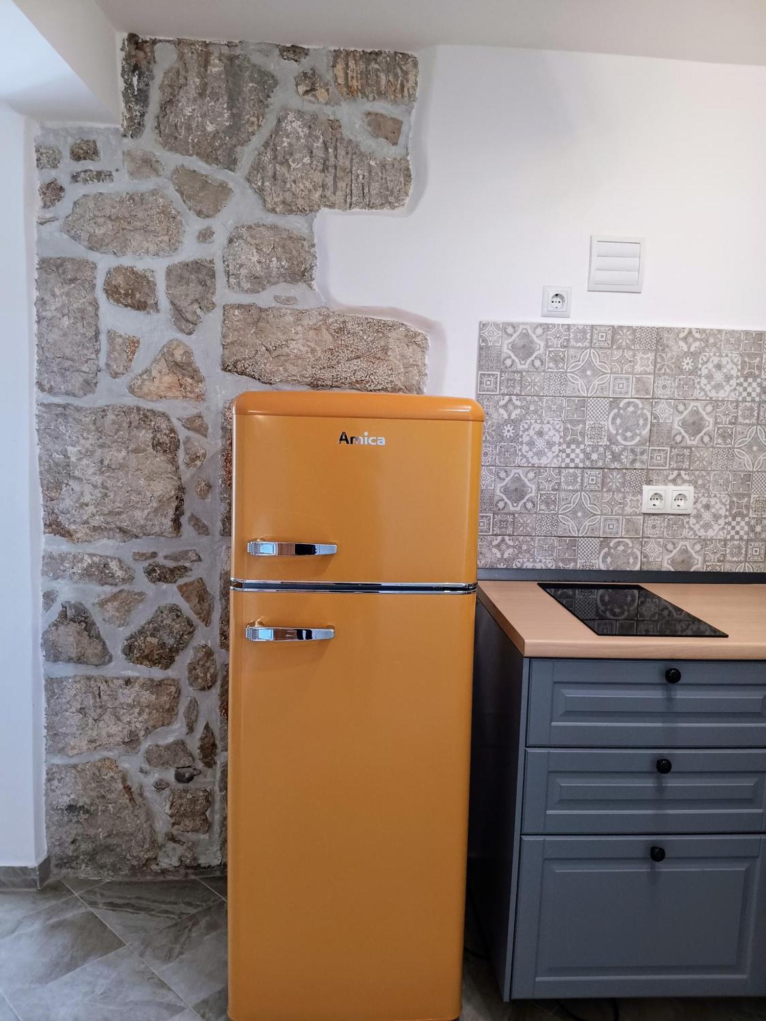 Studio Apartmani Sverko Пунат Экстерьер фото