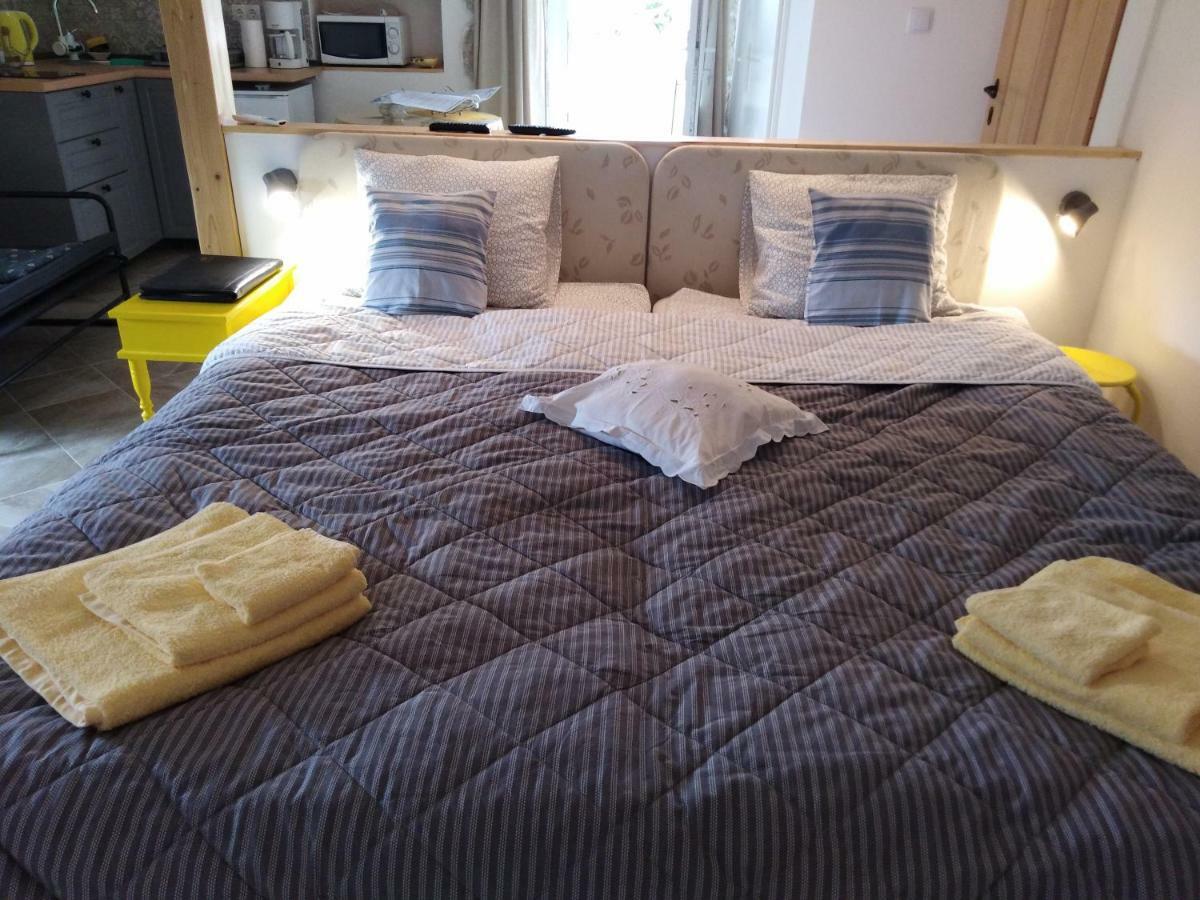 Studio Apartmani Sverko Пунат Экстерьер фото