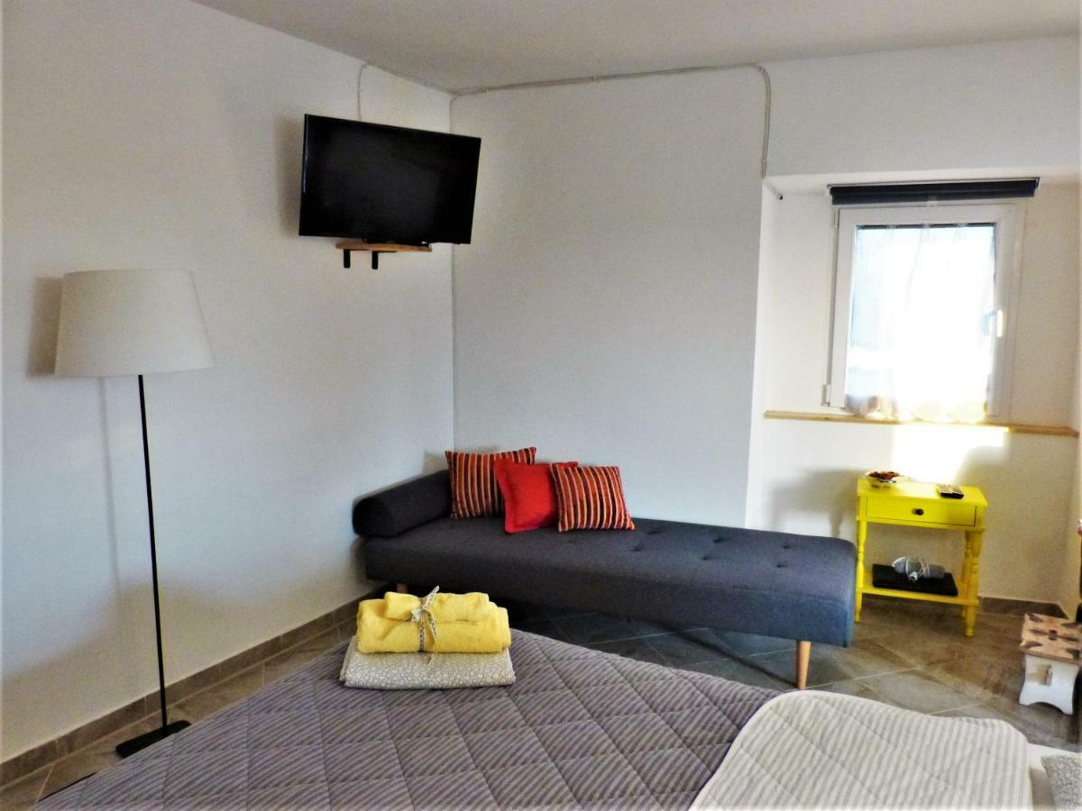 Studio Apartmani Sverko Пунат Экстерьер фото